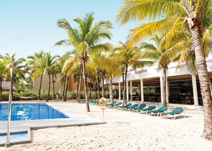 Hotel Riu Lupita 3*