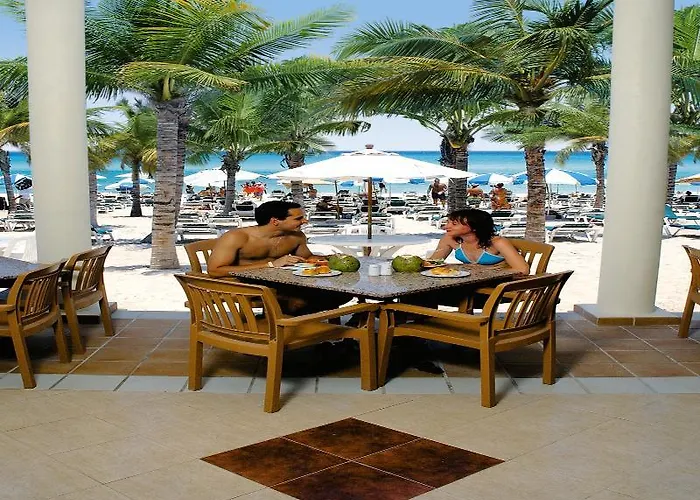 Hotel Riu Lupita